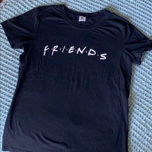 “Friends” t-shirt size SMALL